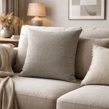 Carica l'immagine nel visualizzatore di Gallery, HESTA ATELIER Copricuscino SOFT WOOL   – Tessuto Strutturato e Morbido – Soft Touch - Design Moderno – Made in Italy – Senza Imbottitura
