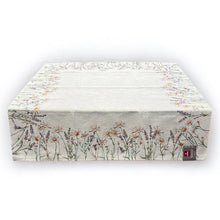 Carica l&#39;immagine nel visualizzatore di Gallery, Tovaglia MARGHERITE E LAVANDA, uni, Gobelin Jacquard, 100x100 cm
