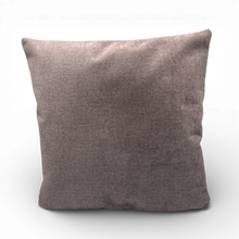 Laden Sie das Bild in den Galerie-Viewer, HESTA ATELIER Kissenbezug aus weichem Chenille – Weicher und formstabiler Stoff – Angenehm weich – Modernes Design – Hergestellt in Italien – Ohne Füllung
