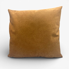 Laden Sie das Bild in den Galerie-Viewer, HESTA ATELIER Kissenbezug aus weichem Chenille – Weicher und formstabiler Stoff – Angenehm weich – Modernes Design – Hergestellt in Italien – Ohne Füllung
