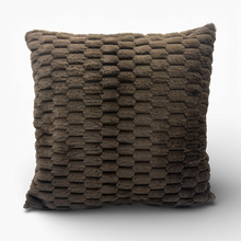 Carica l'immagine nel visualizzatore di Gallery, HESTA ATELIER Copricuscino COZY FUR   – Tessuto Strutturato e Morbido – Soft Touch - Design Moderno – Made in Italy – Senza Imbottitura
