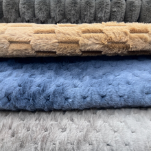 Carica l'immagine nel visualizzatore di Gallery, HESTA ATELIER Copricuscino COZY FUR   – Tessuto Strutturato e Morbido – Soft Touch - Design Moderno – Made in Italy – Senza Imbottitura

